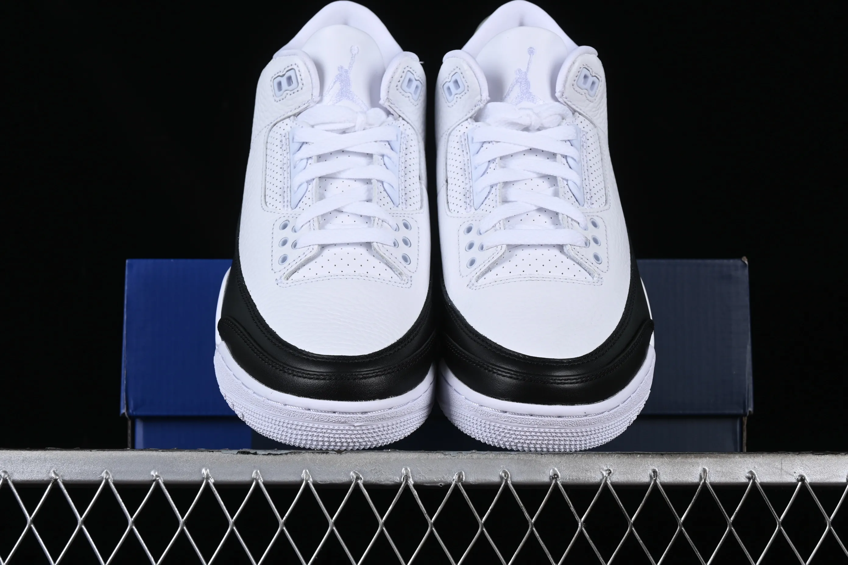 All categories Air Jordan Jordan series basketball shoes Air Jordan 3 Fragment Design x Air Jordan 3 AJ3 Joe 3 heel oxidized version Hiroshi Fujiwara co-branded DA3595-100